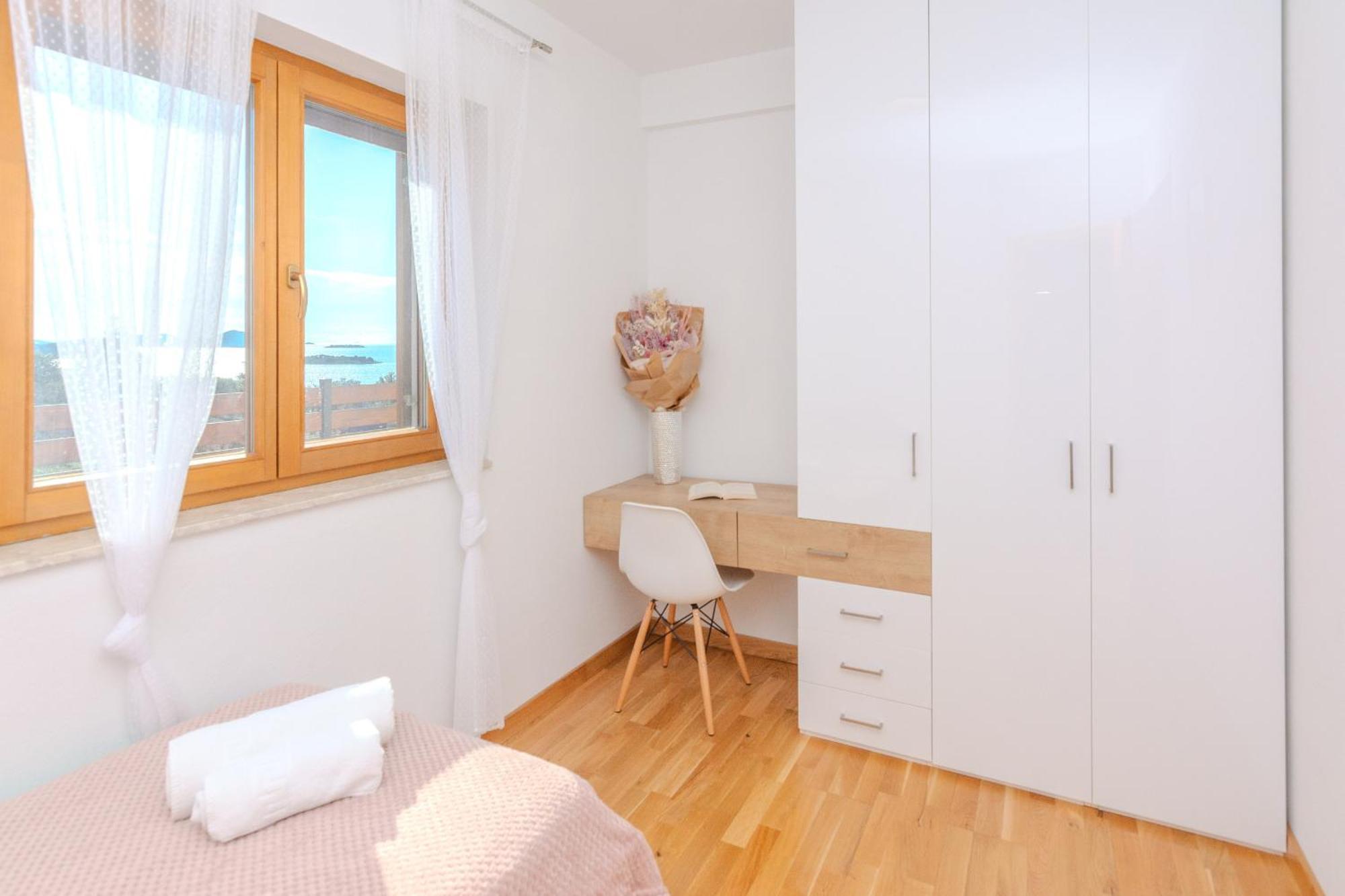 Holiday Home Lucy Pakoštane Eksteriør billede